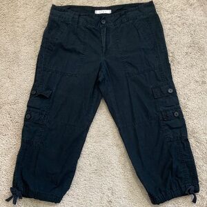 Ann Taylor Loft Cropped Cargo Pants in Black Size 6